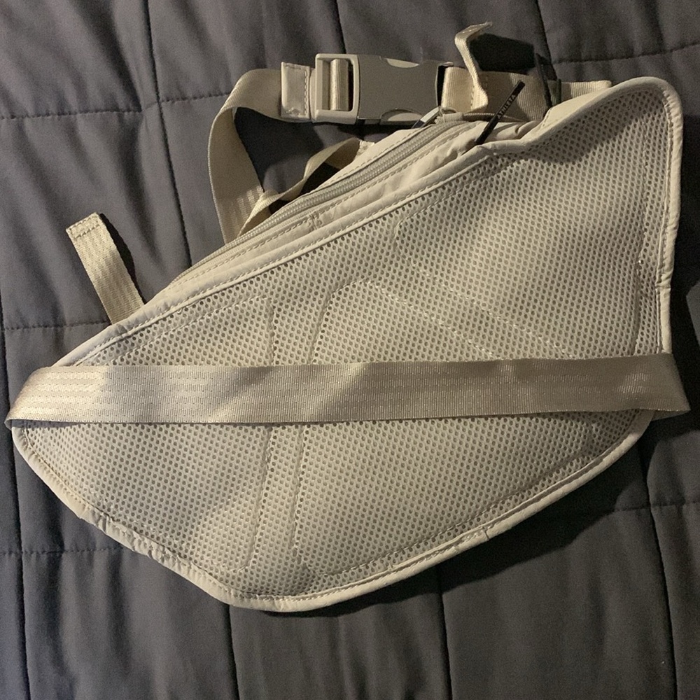 Athleta Excursion Bag - Picture 2 of 4